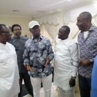 L-R. Governor ifeanyi Okowa; Mr Ekechukwu Omezi; Initiator, eradication of malaria in Africa, Prince Ned Nwoko ; SA Media to the Governor, Nobert Chiazor ; Ex International, John Fashanu and John Packers after the meeting with the governor on cleanup of Nigeria and malaria eradication in Africa at the government house. Prince Ned@Delta State Government house.